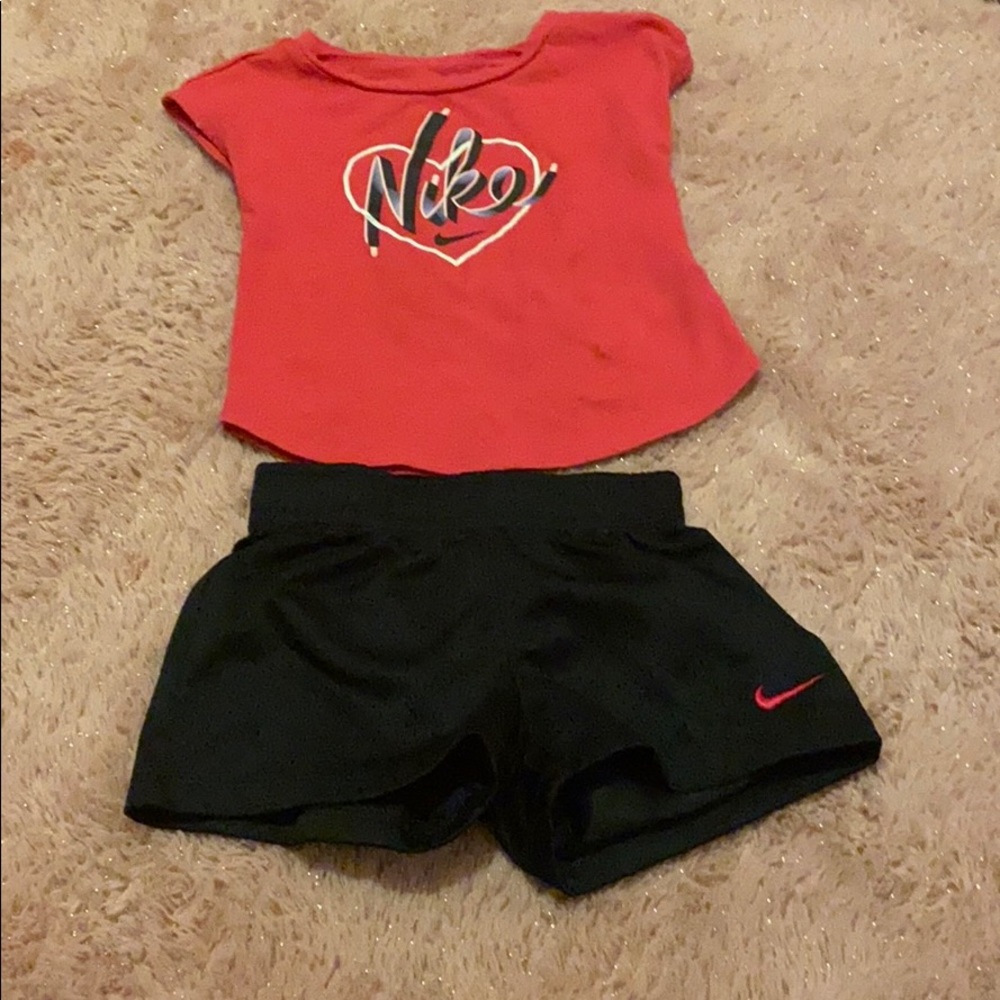NIKE ACTIVE WEAR